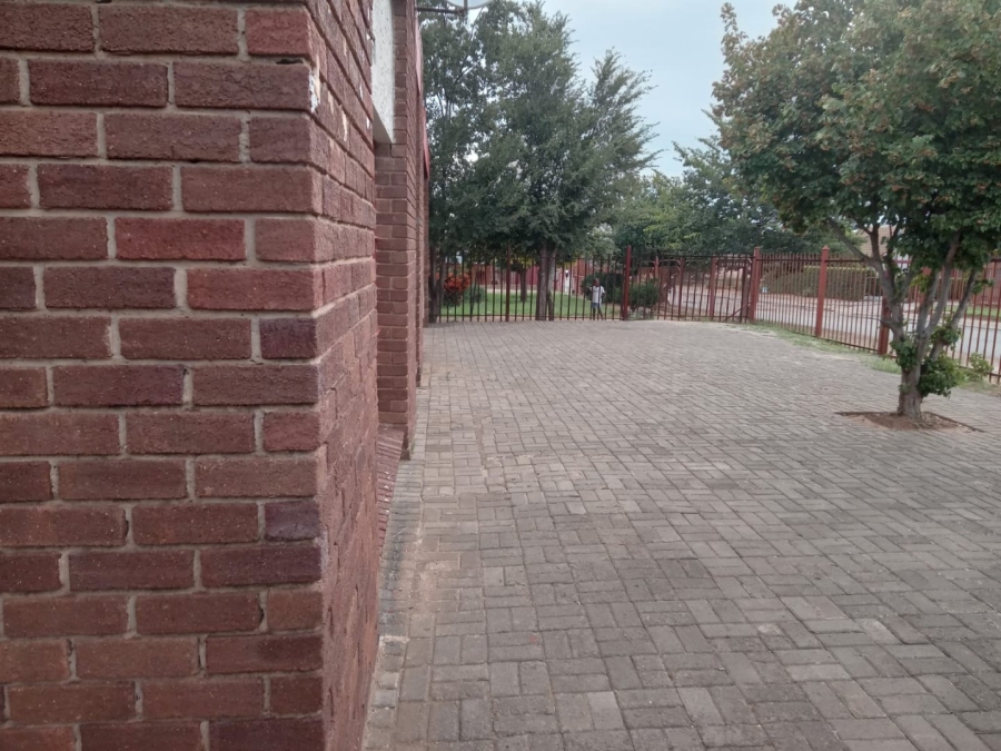 4 Bedroom Property for Sale in Selosesha Free State